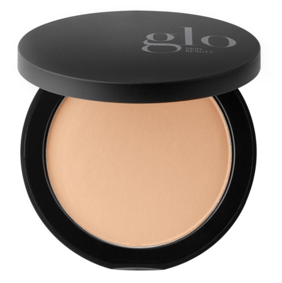 Glo Skin Beauty Other - NWT Glo Skin Beauty Pressed Foundation